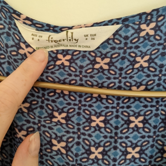 Tigerlily Size 8 Dress - Picture 6 of 7